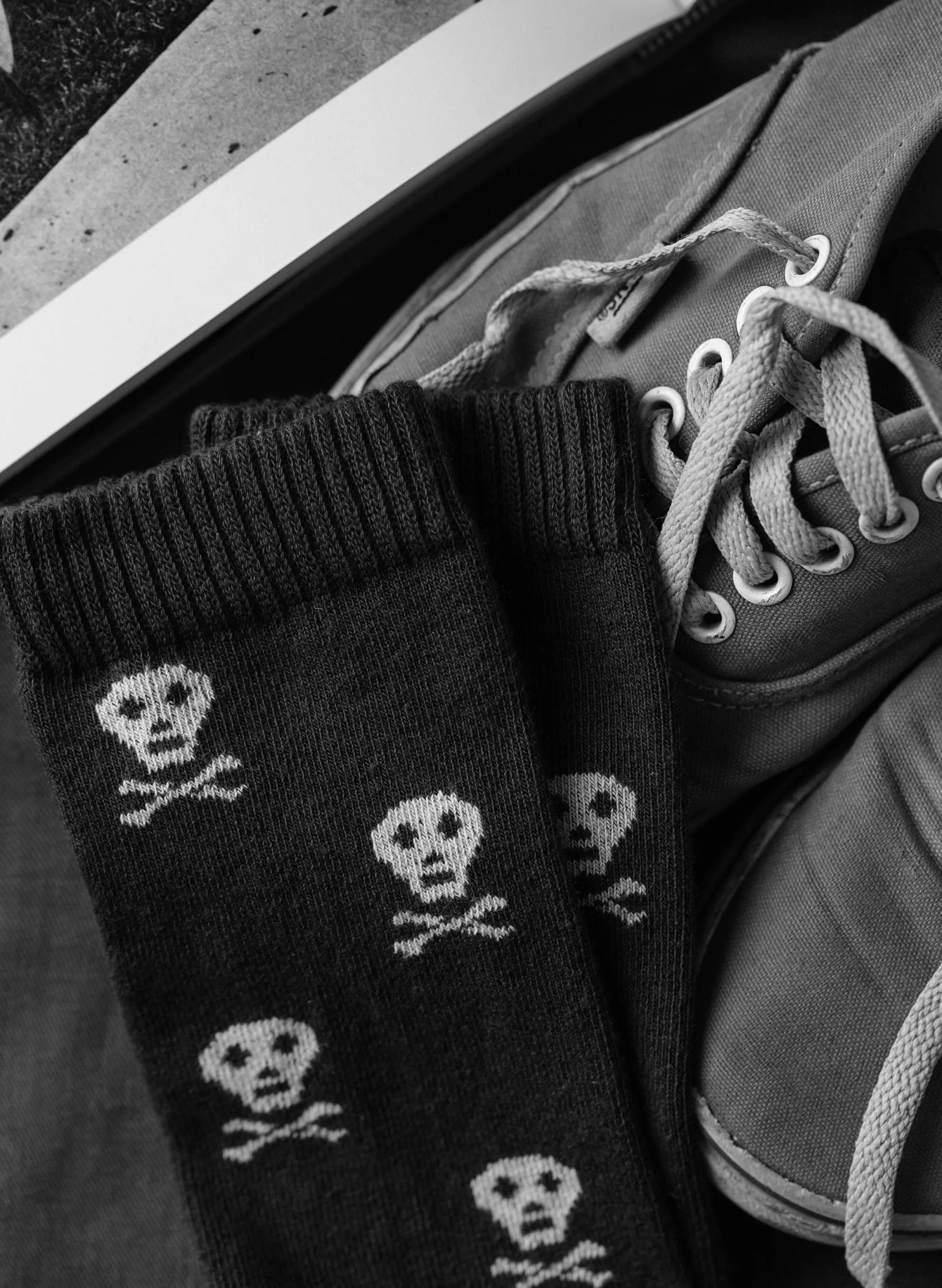 imogene + willie Skull Sock In Charcoal Cheap