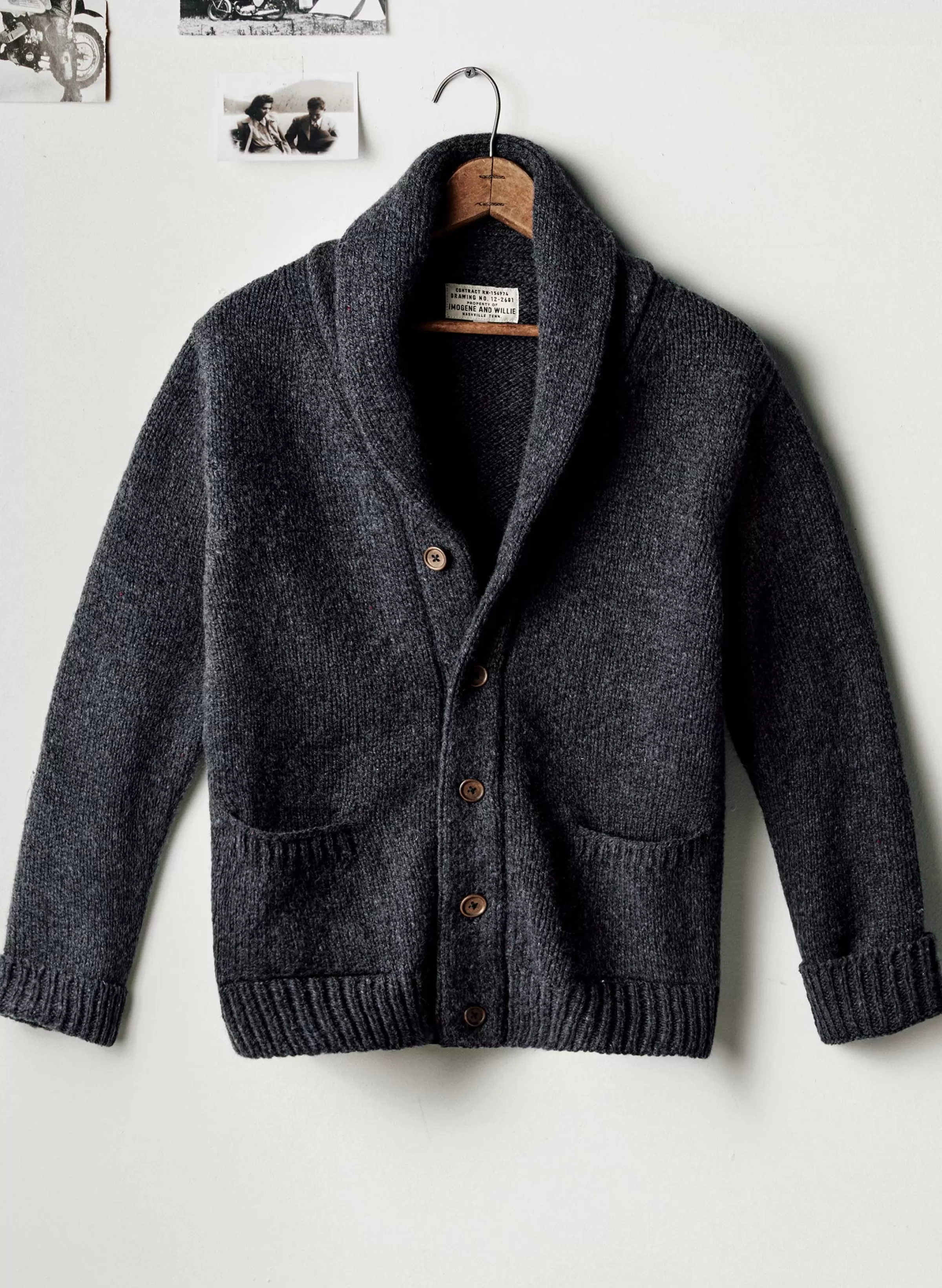 imogene + willie The Beckett Cardigan In Charcoal Best Sale