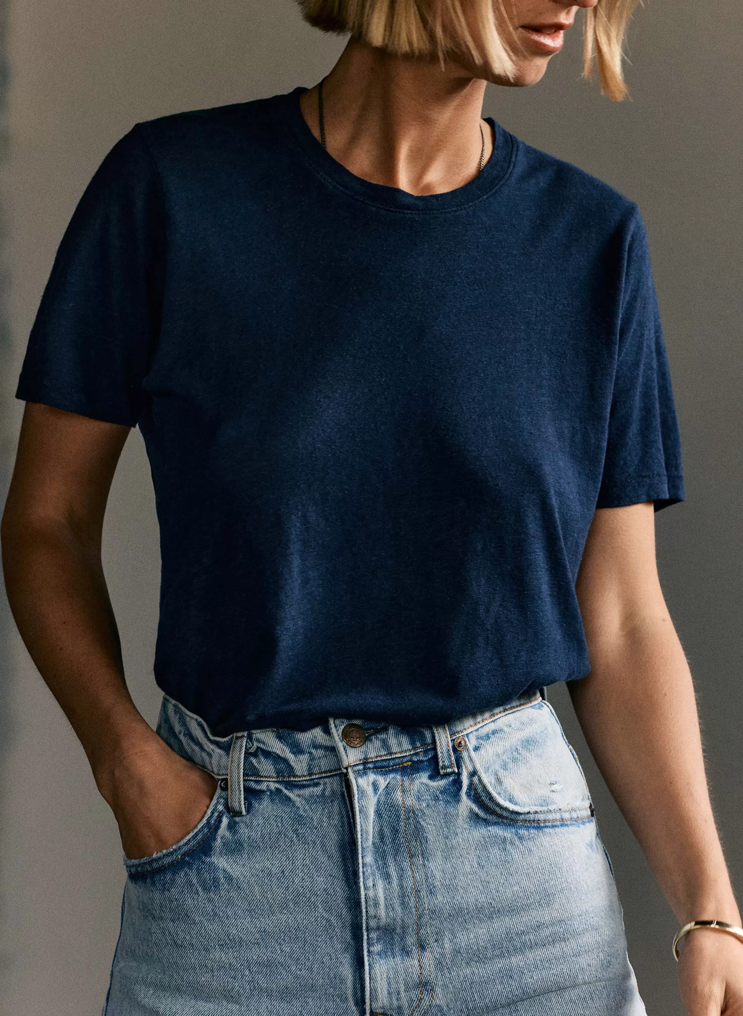 imogene + willie The Cotton Hemp Tee In Midnight Shop