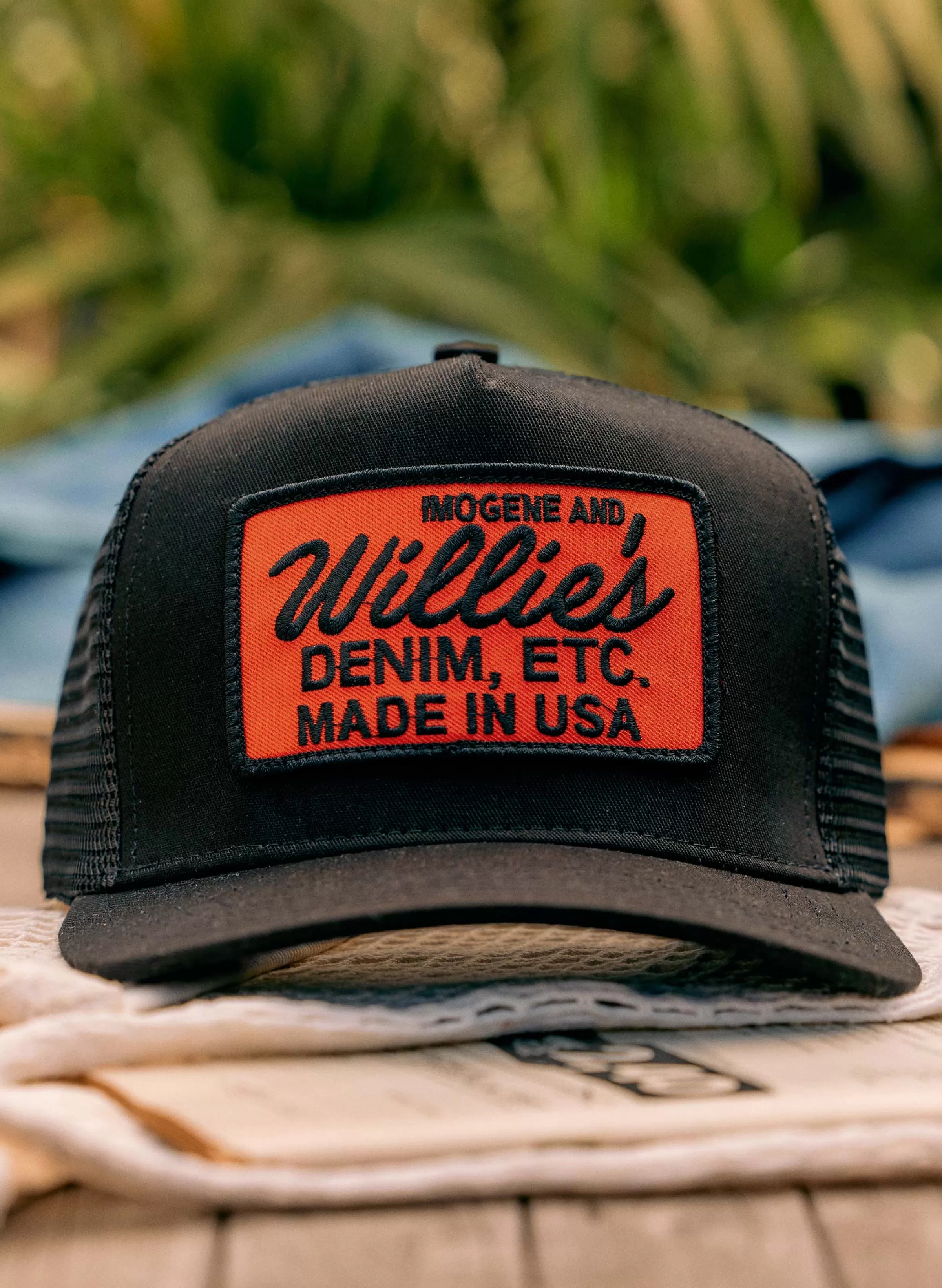 imogene + willie The "denim Etc" Trucker In Black Shop