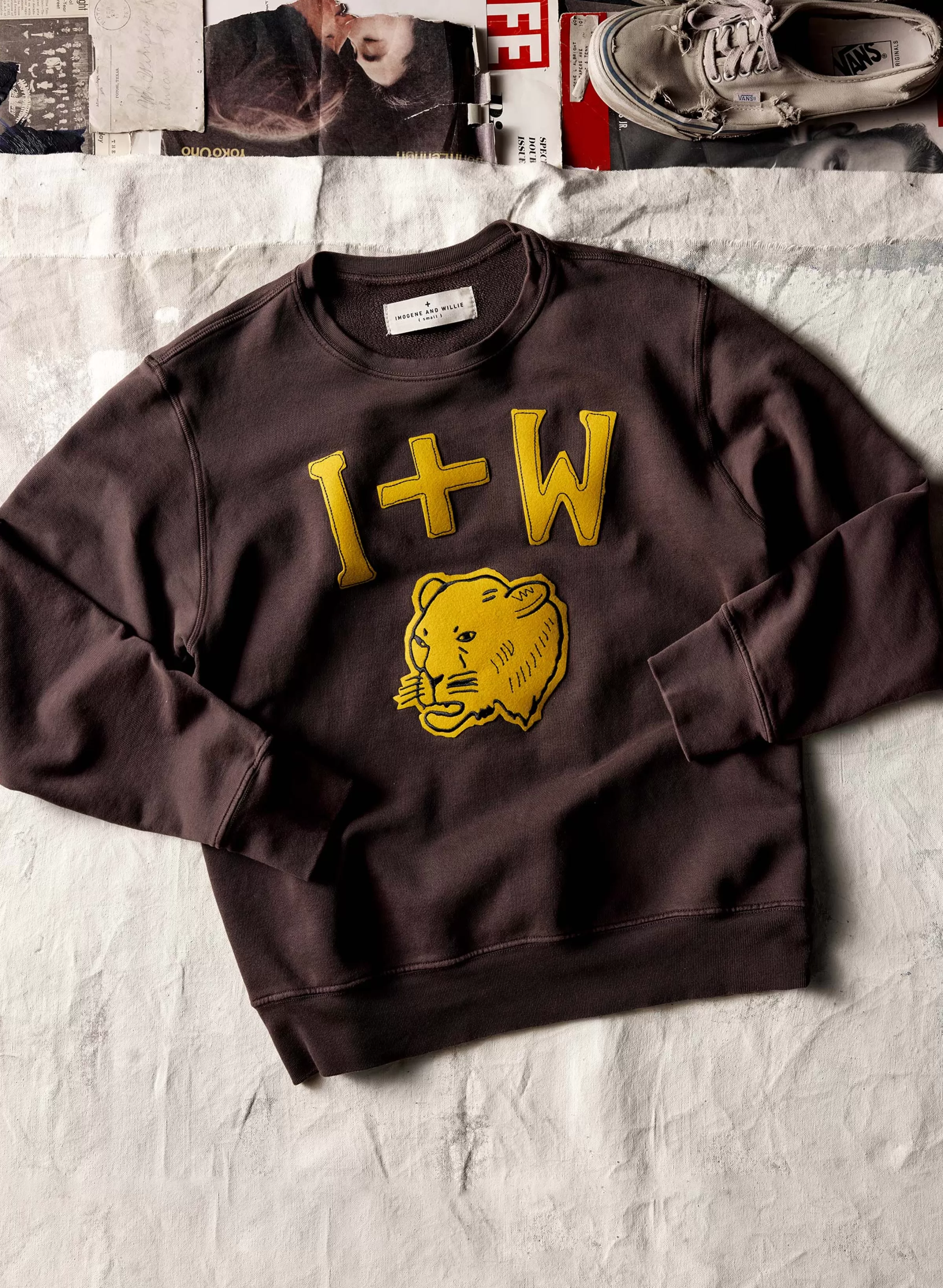 imogene + willie The "hellcat" Sweatshirt In Faded Brown Flash Sale