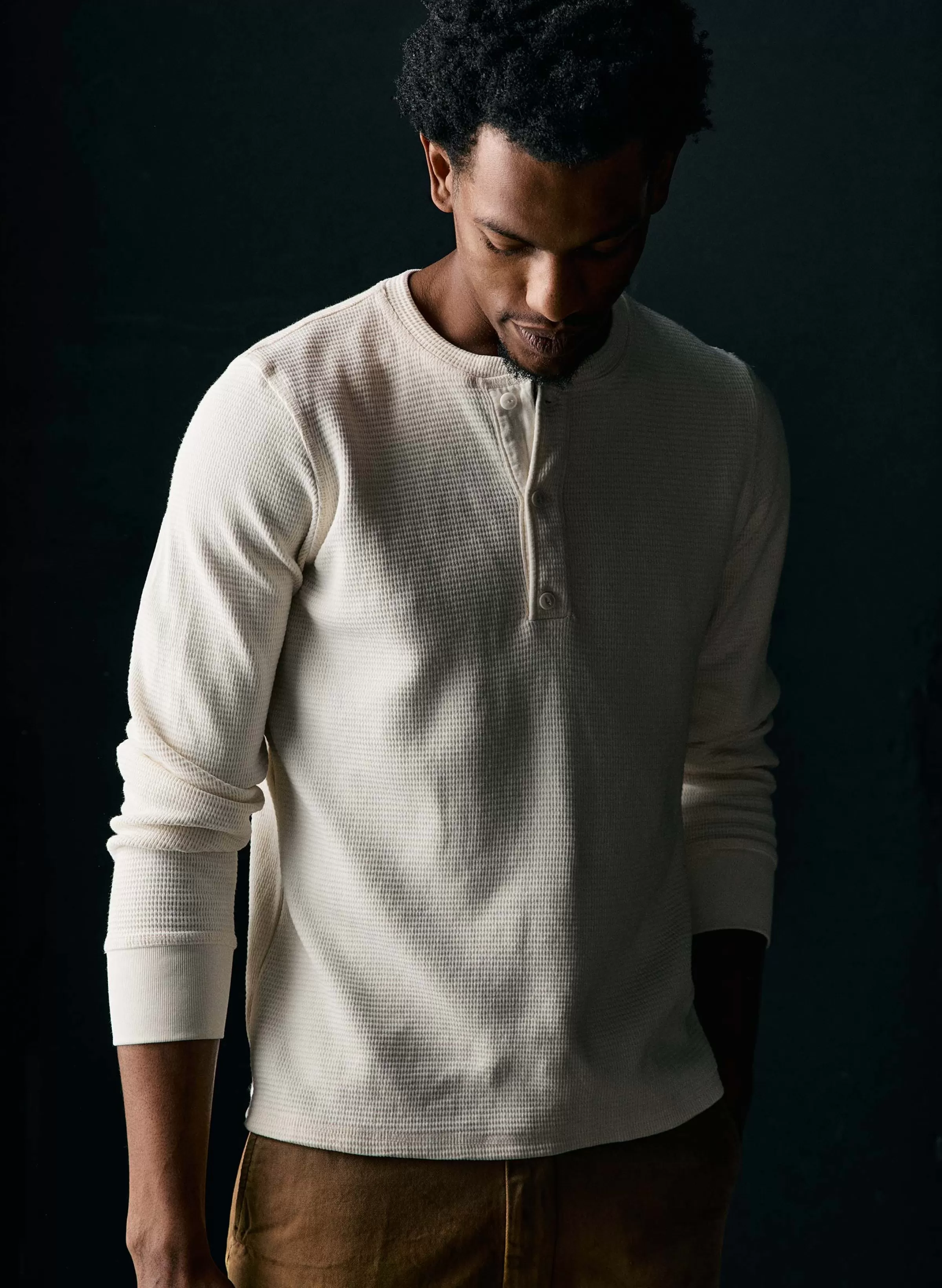 imogene + willie The Knit Waffle Henley In Vintage White Cheap