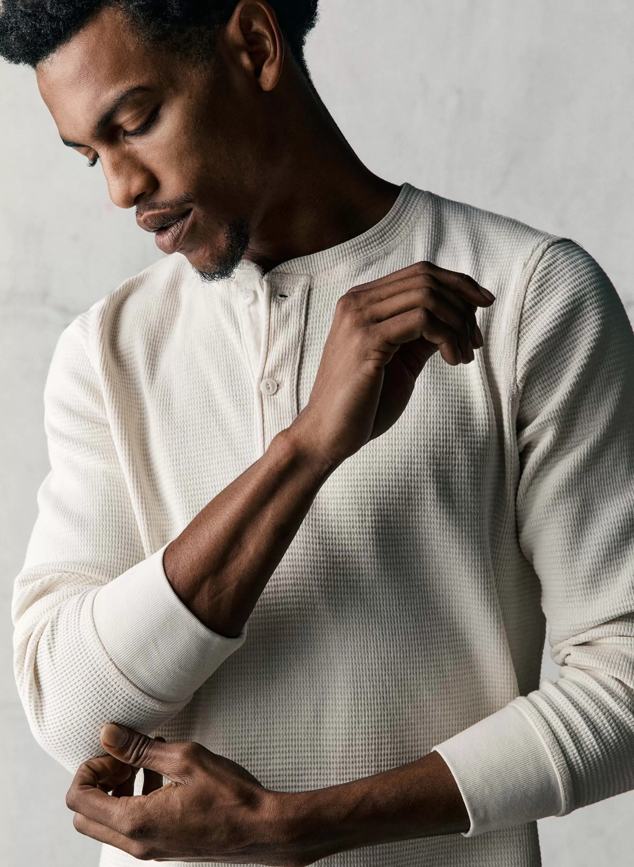 imogene + willie The Knit Waffle Henley In Vintage White Cheap