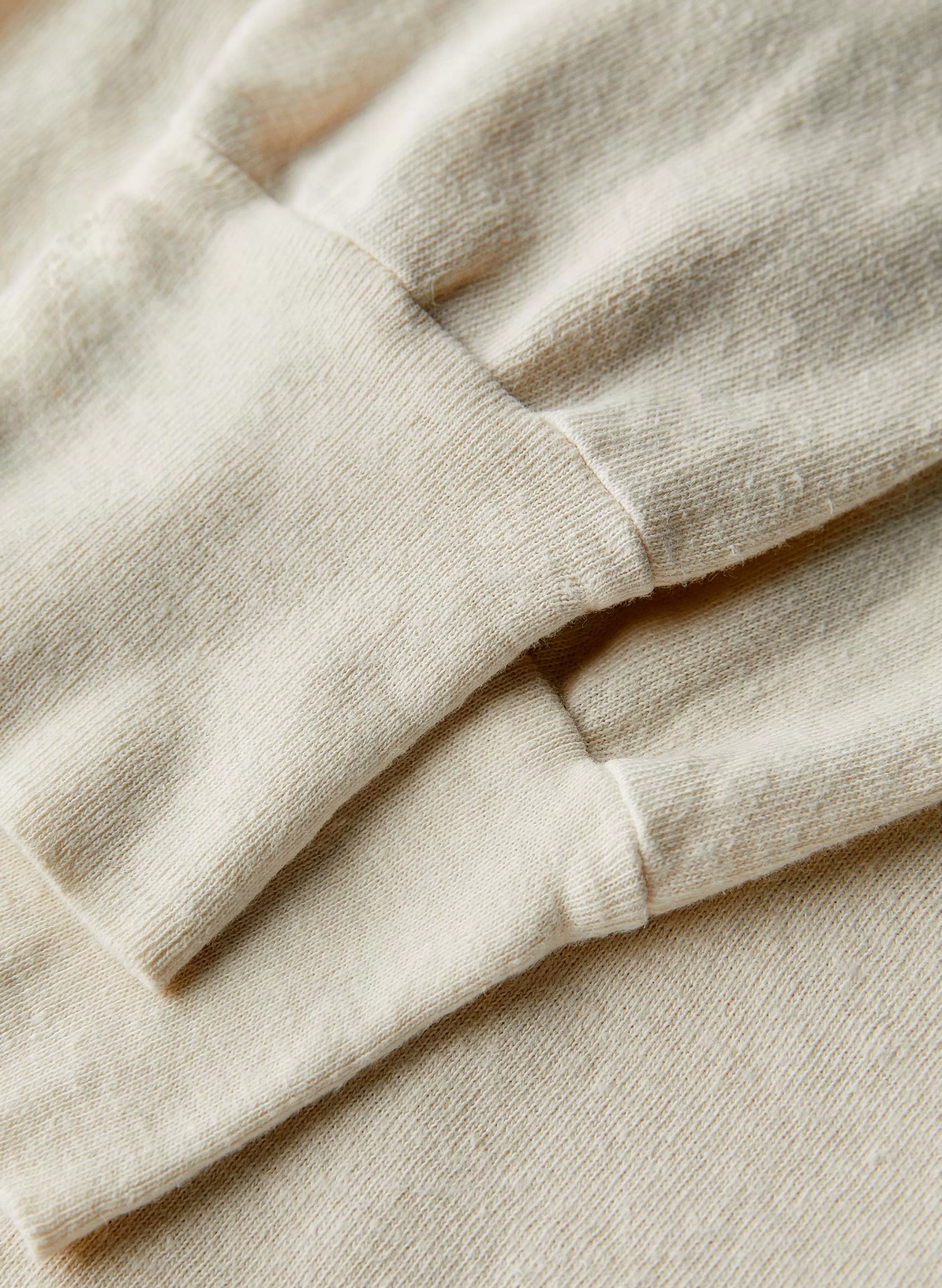 imogene + willie The Long Sleeve Raglan In Vintage White Best Sale