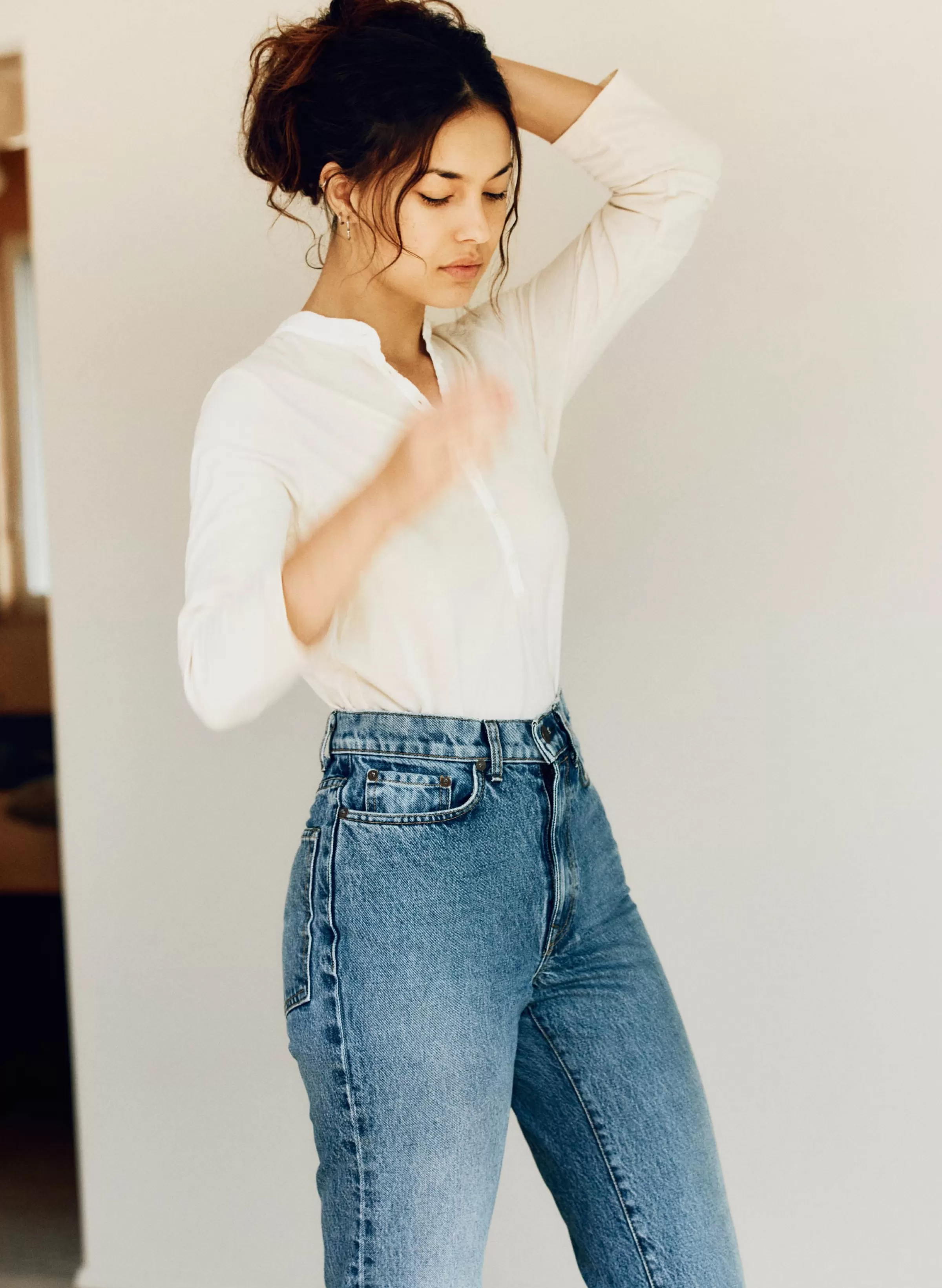 imogene + willie The Vintage Henley In White Shop