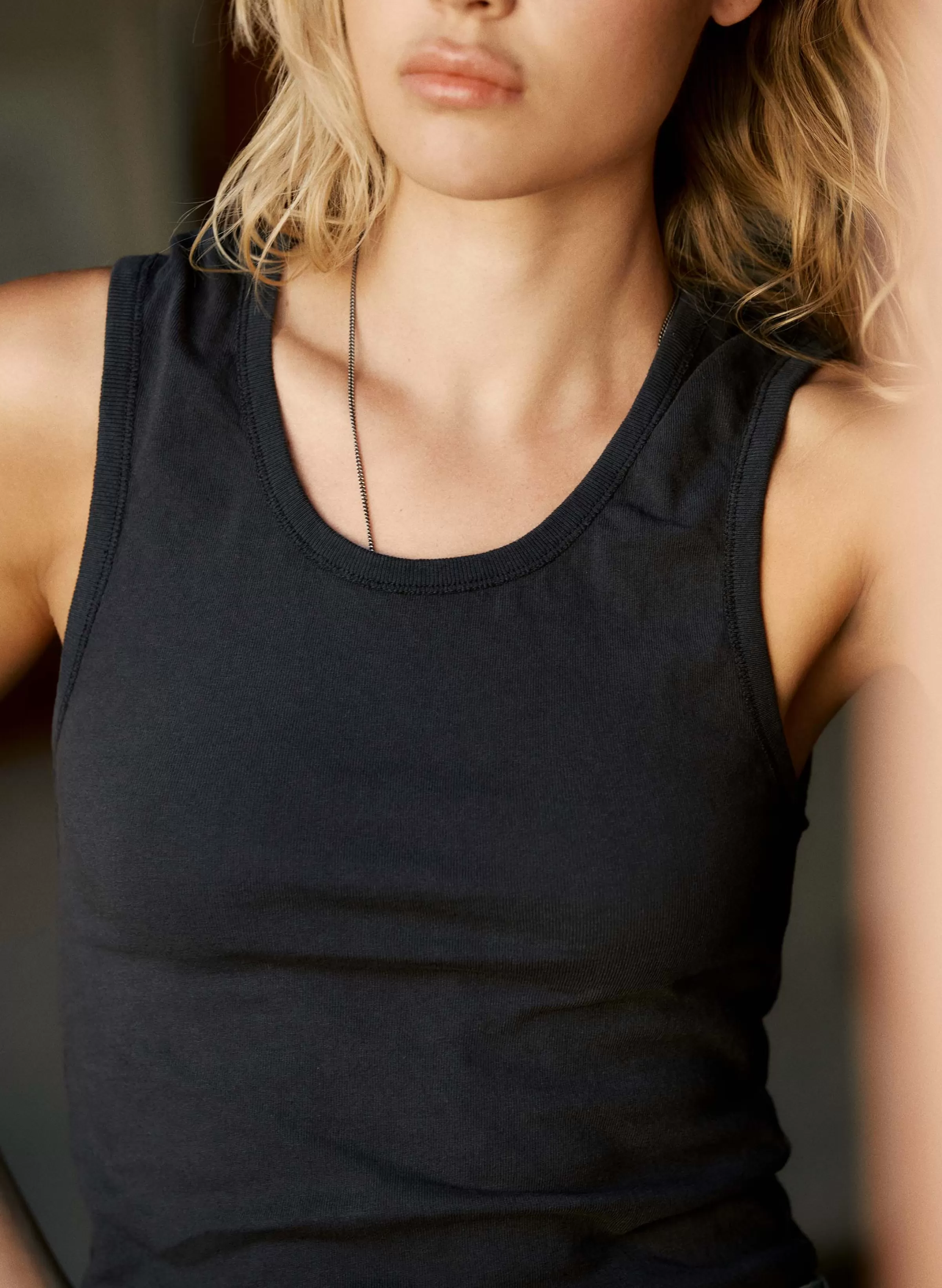 imogene + willie The Vintage Tank In Faded Black Best